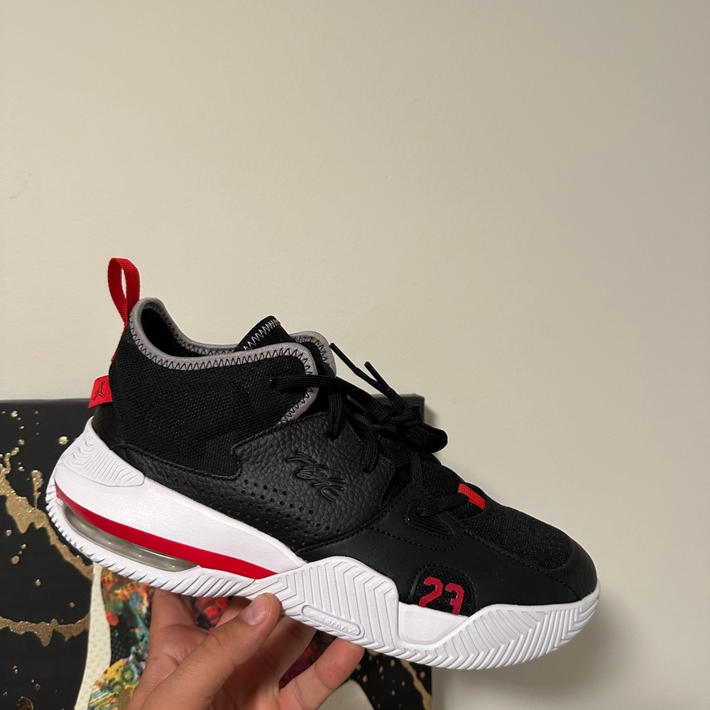 JORDAN STAY LOYAL 2